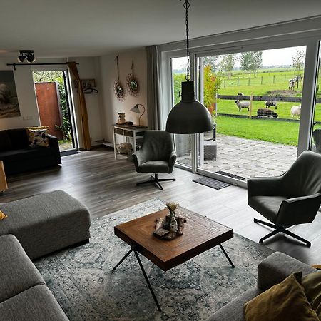 Vakantiewoning Le Garaazje 'S-Gravendeel エクステリア 写真