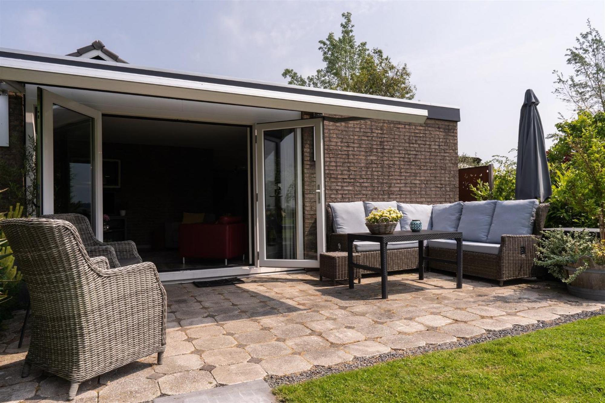 Vakantiewoning Le Garaazje 'S-Gravendeel エクステリア 写真