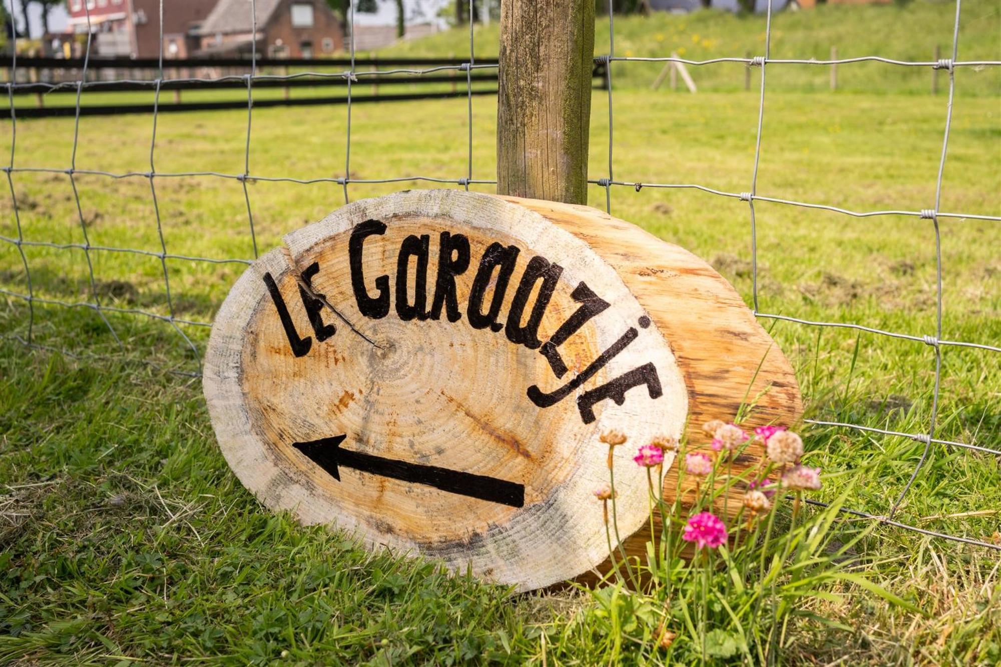 Vakantiewoning Le Garaazje 'S-Gravendeel エクステリア 写真