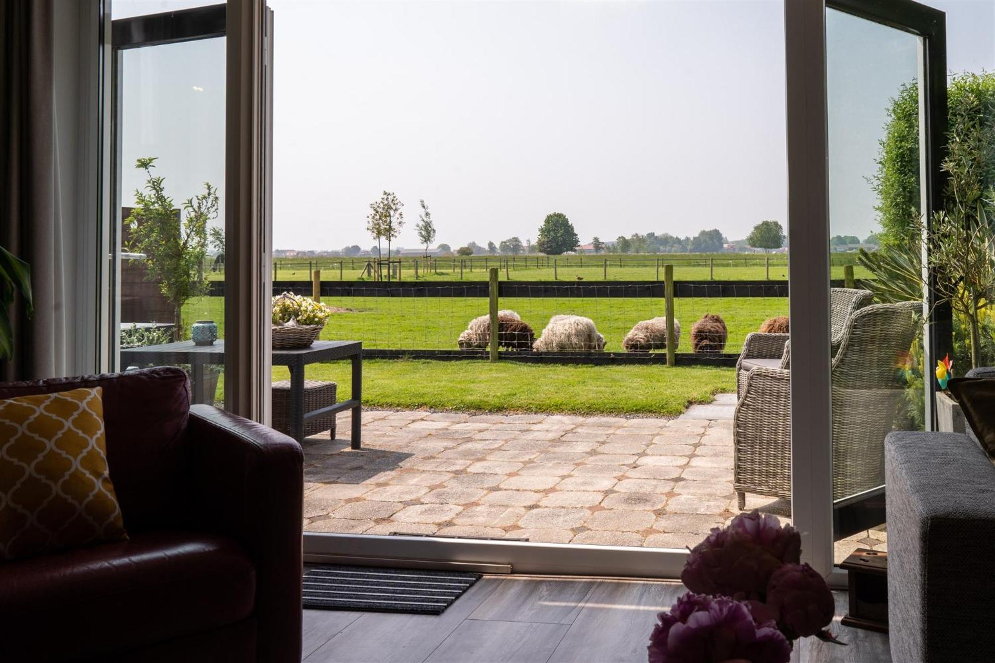Vakantiewoning Le Garaazje 'S-Gravendeel エクステリア 写真
