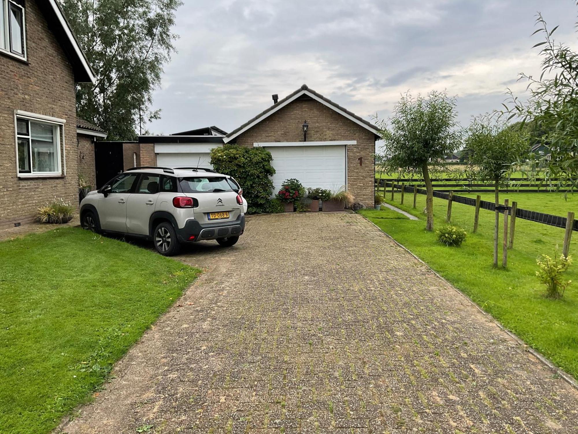 Vakantiewoning Le Garaazje 'S-Gravendeel エクステリア 写真