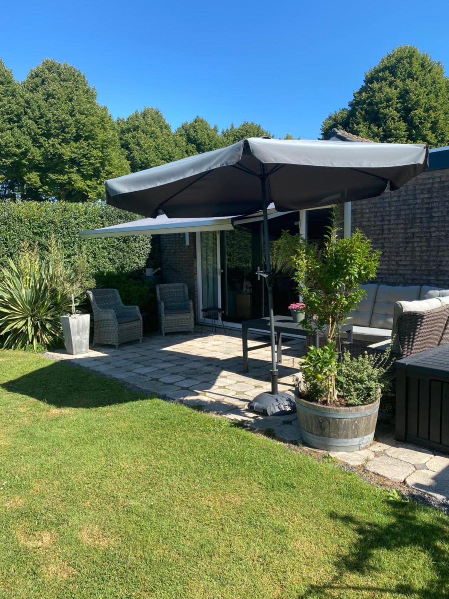 Vakantiewoning Le Garaazje 'S-Gravendeel エクステリア 写真