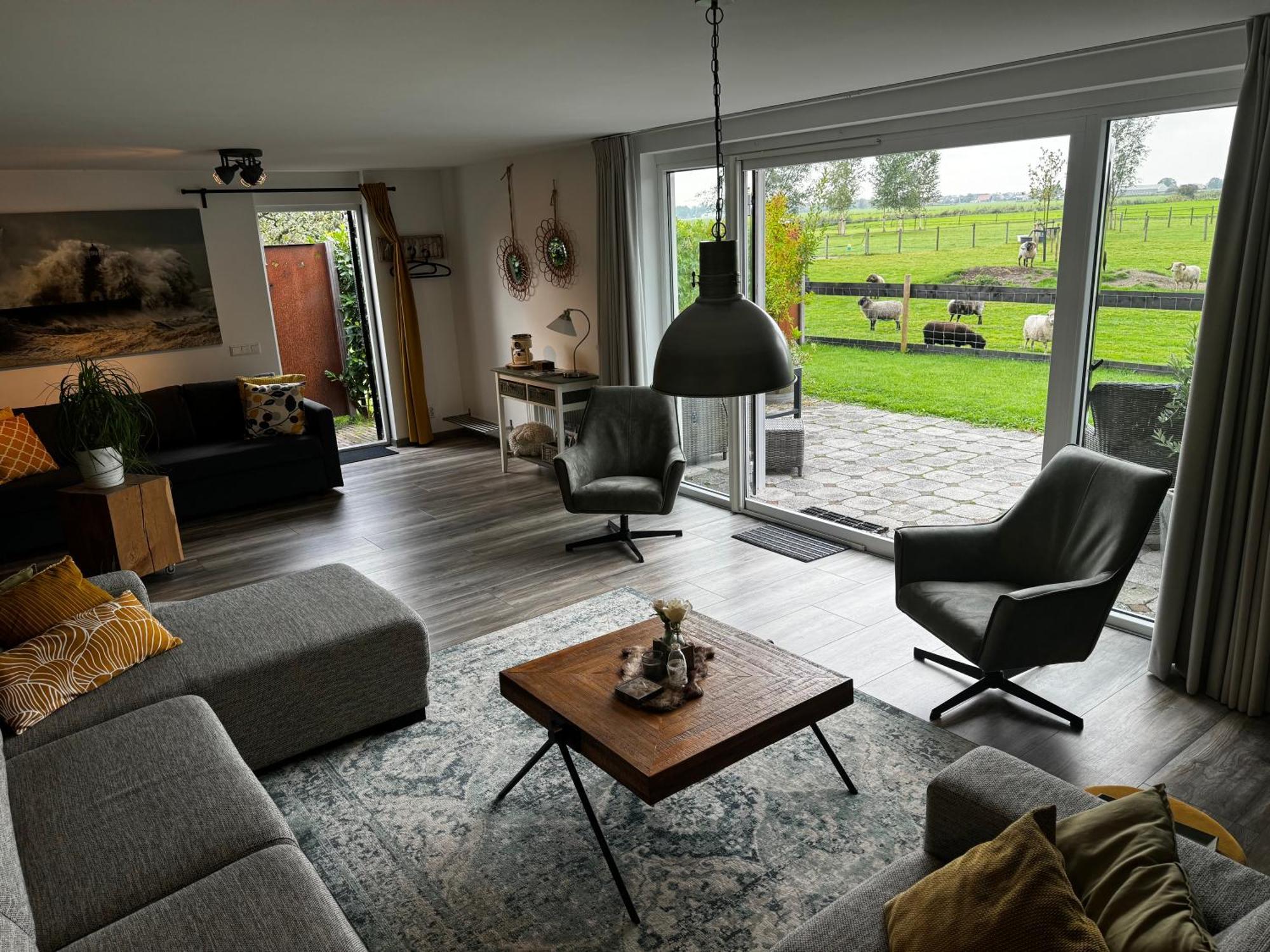 Vakantiewoning Le Garaazje 'S-Gravendeel エクステリア 写真